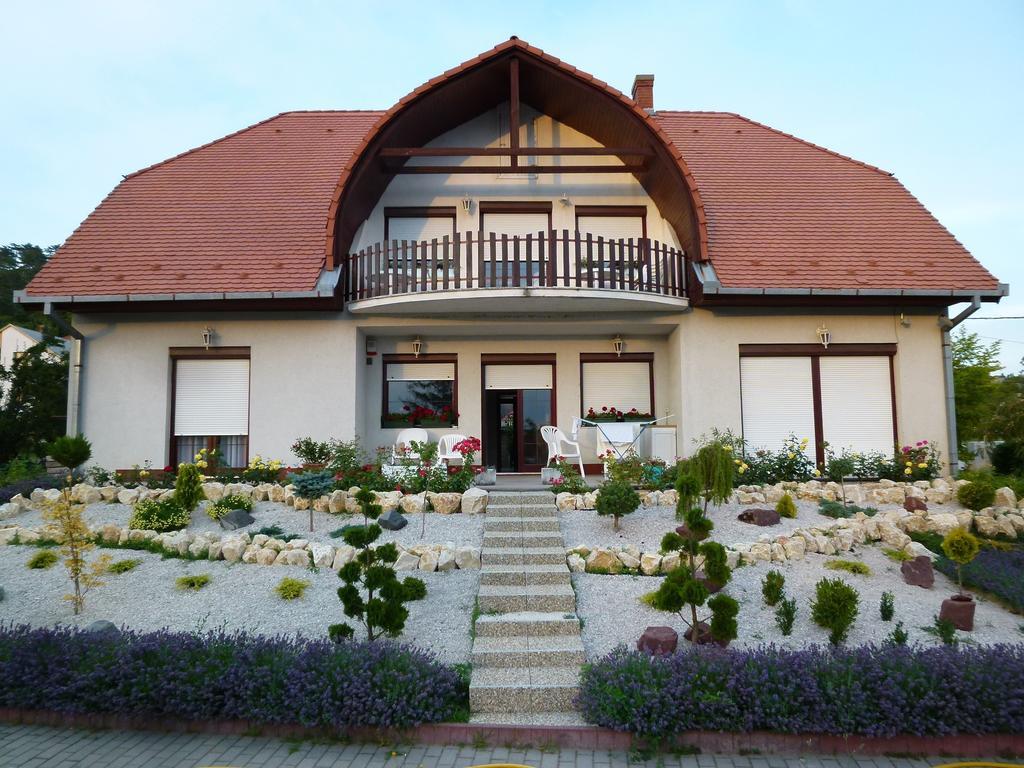 Kati Villa Vonyarcvashegy Habitación foto